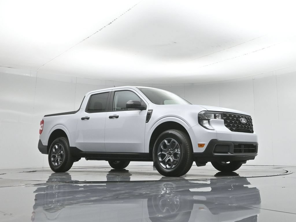 Certified 2026 Ford Maverick XLT FWD image 4