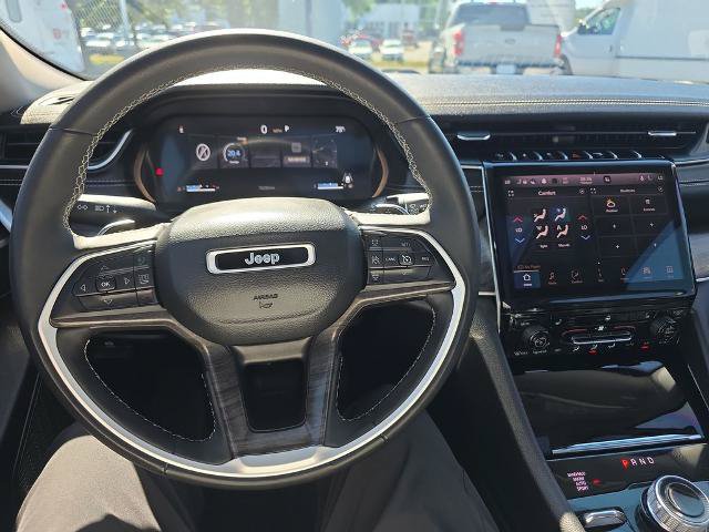 Used 2023 Jeep Grand Cherokee Limited AWD/4WD image 24