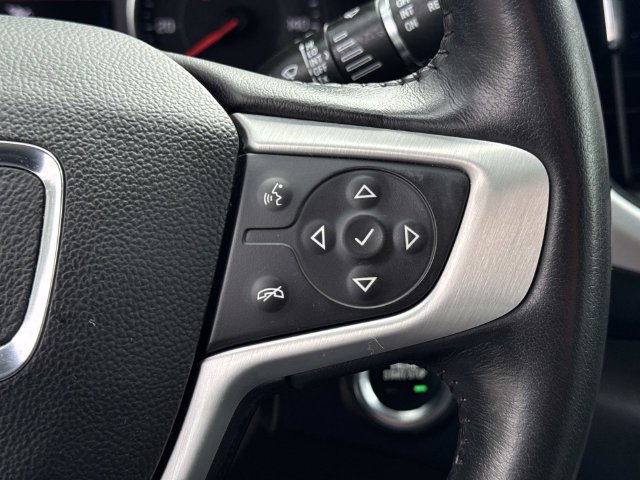 Used 2022 GMC Terrain SLT w/ Infotainment Package II FWD image 10