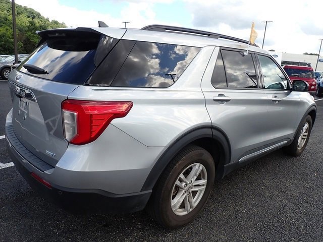 Certified 2022 Ford Explorer XLT image 4