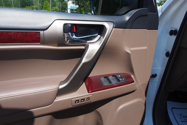 Used 2018 Lexus GX 460 Premium w/ Premium Package AWD/4WD image 22