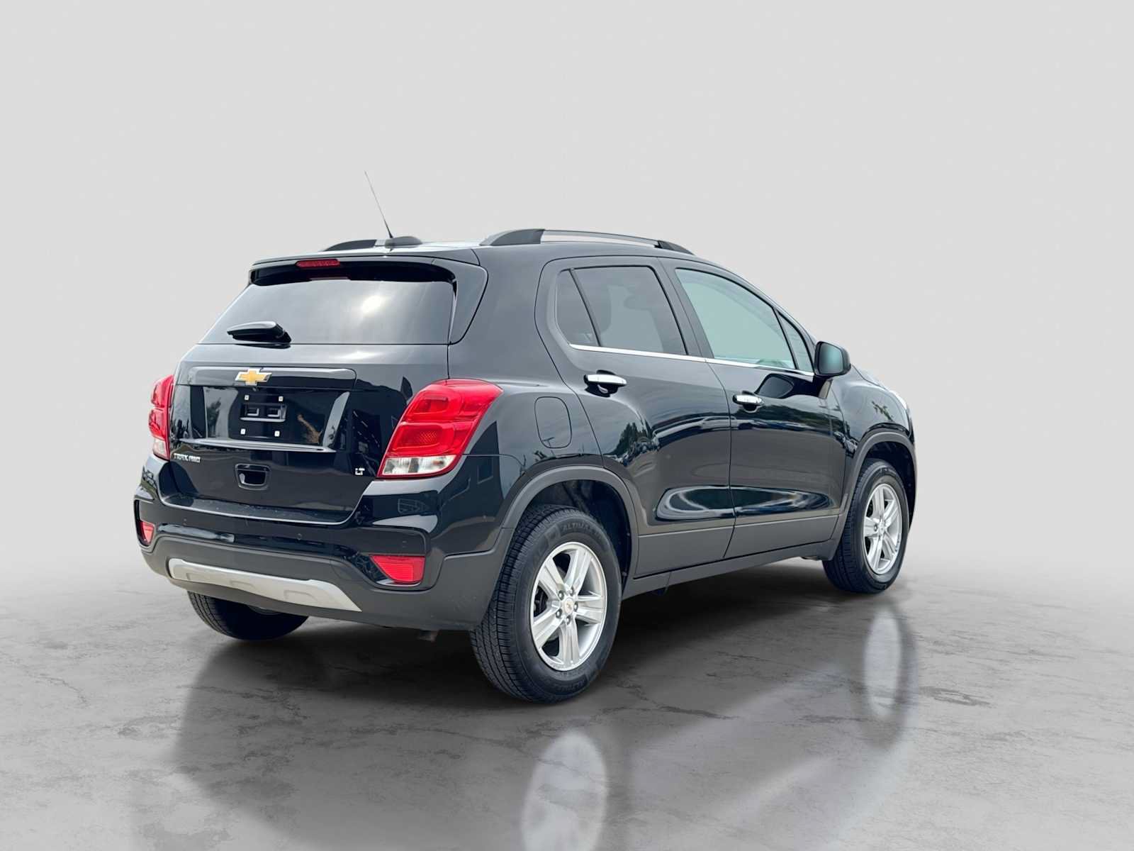 Used 2020 Chevrolet Trax LT w/ Driver Confidence Package AWD/4WD image 6