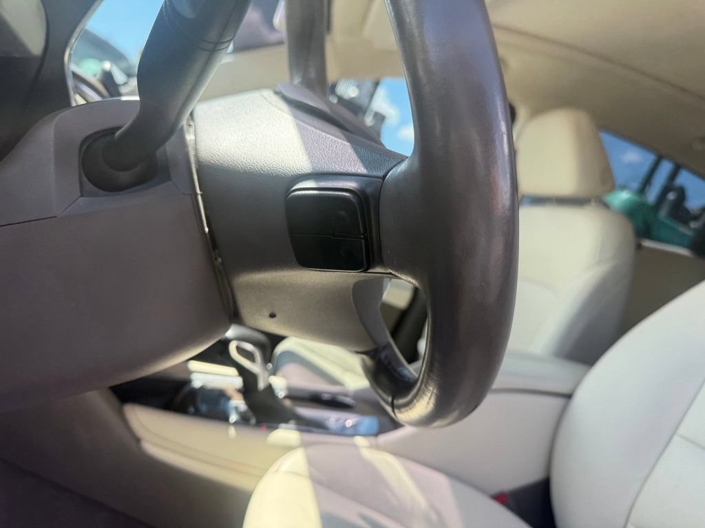 Used 2021 Chevrolet Malibu LT w/ Leather Package FWD image 19