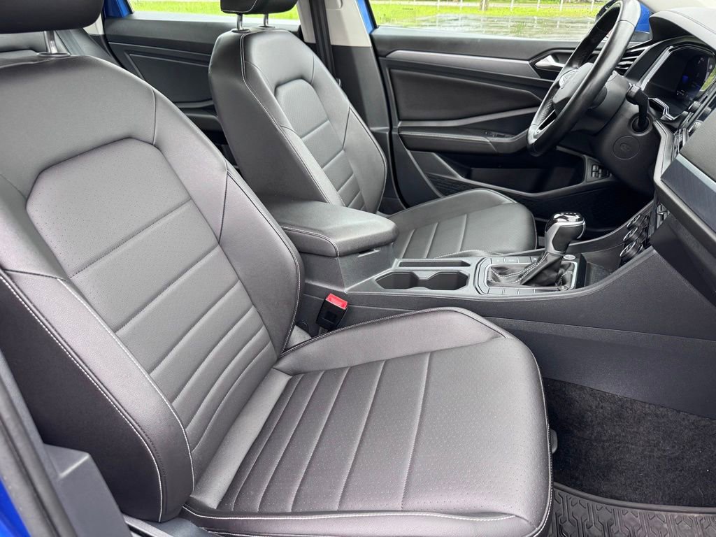Used 2023 Volkswagen Jetta SE FWD image 17