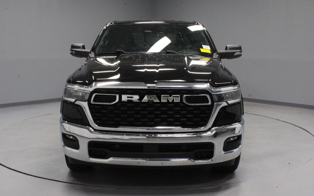 Used 2025 RAM 1500 Big Horn AWD/4WD image 4