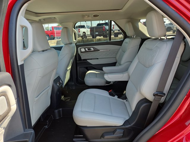 Certified 2025 Ford Explorer Platinum w/ LUX Leather Package AWD/4WD image 11