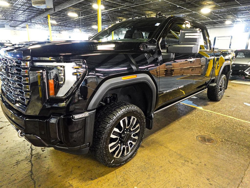 Used 2024 GMC Sierra 2500 Denali Ultimate AWD/4WD image 3