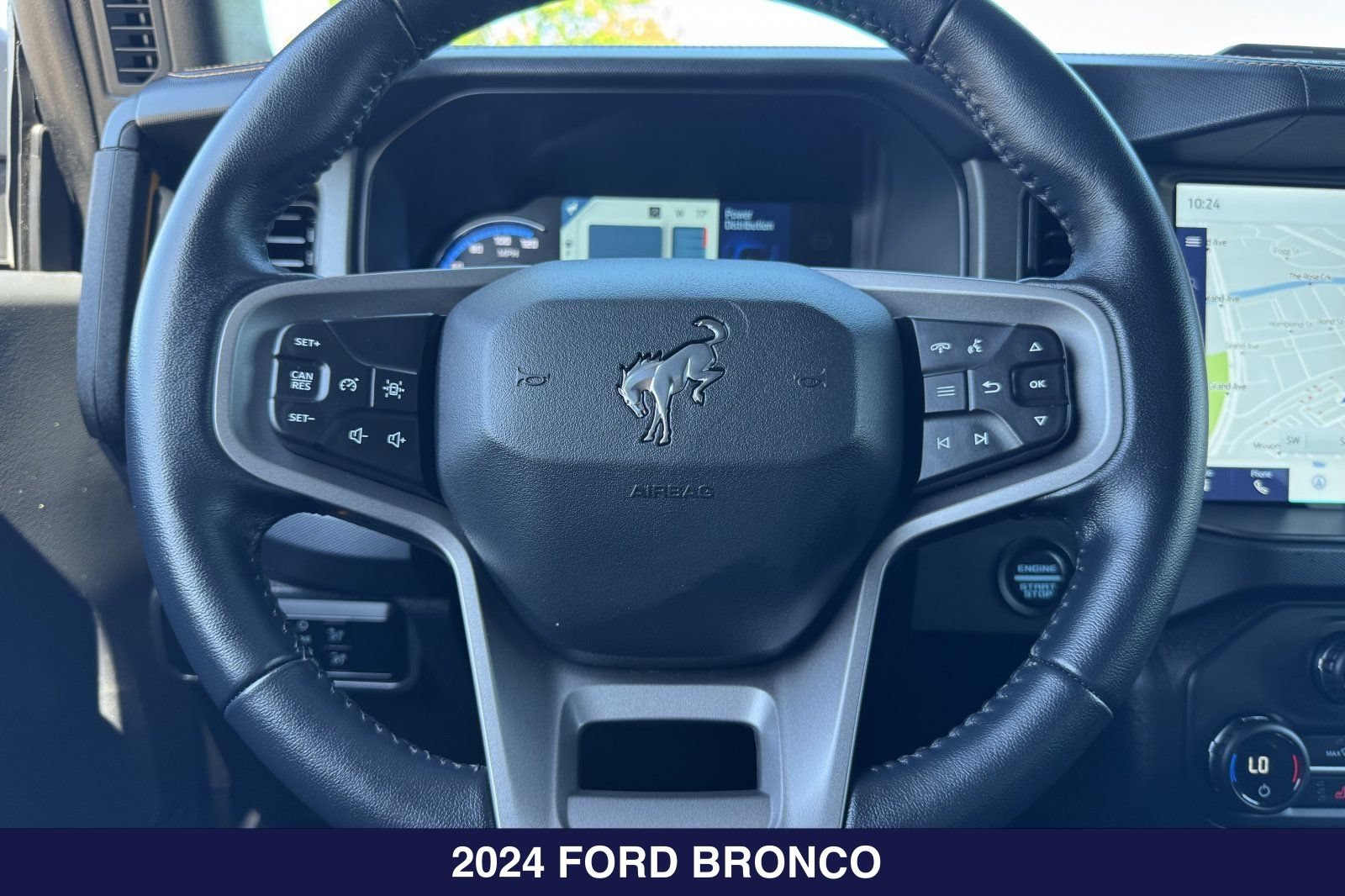 Certified 2024 Ford Bronco Badlands w/ Sasquatch Package AWD/4WD image 26