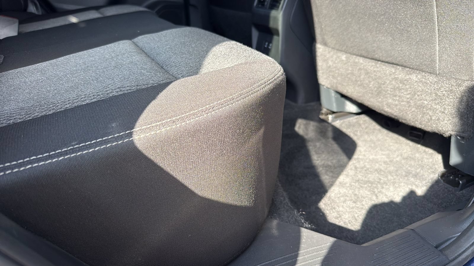 Used 2025 Nissan Rogue SV FWD image 26