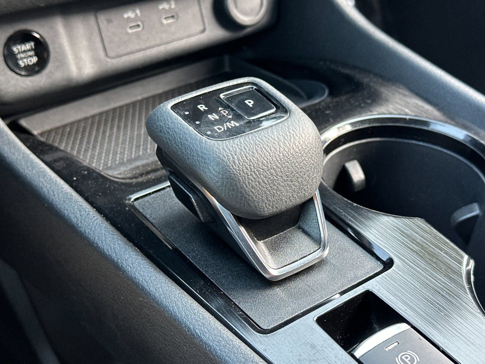 Used 2024 Nissan Rogue S image 20