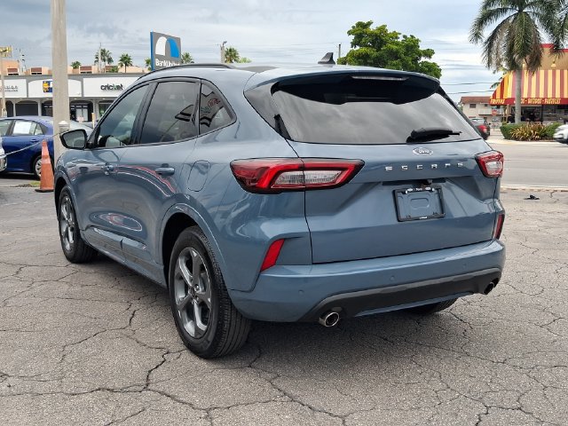 Certified 2024 Ford Escape ST-Line w/ Tech Pack #1 FWD image 3