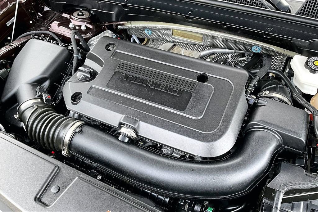 Used 2023 Buick Envision Avenir AWD/4WD image 34