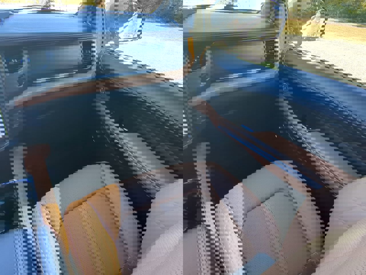 Certified 2024 Ford Expedition Max Platinum image 15