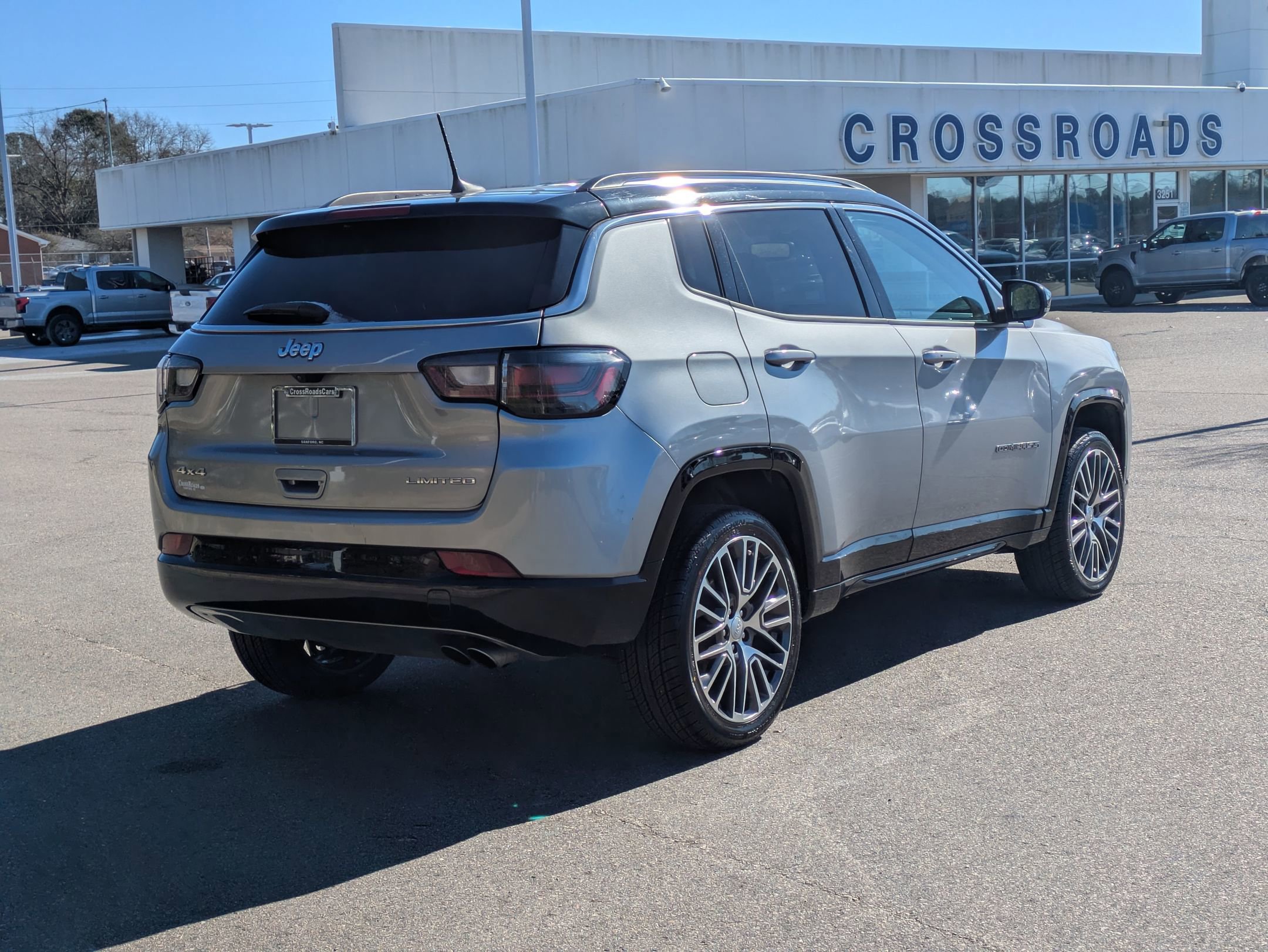 Used 2022 Jeep Compass Limited w/ Elite Group image 5