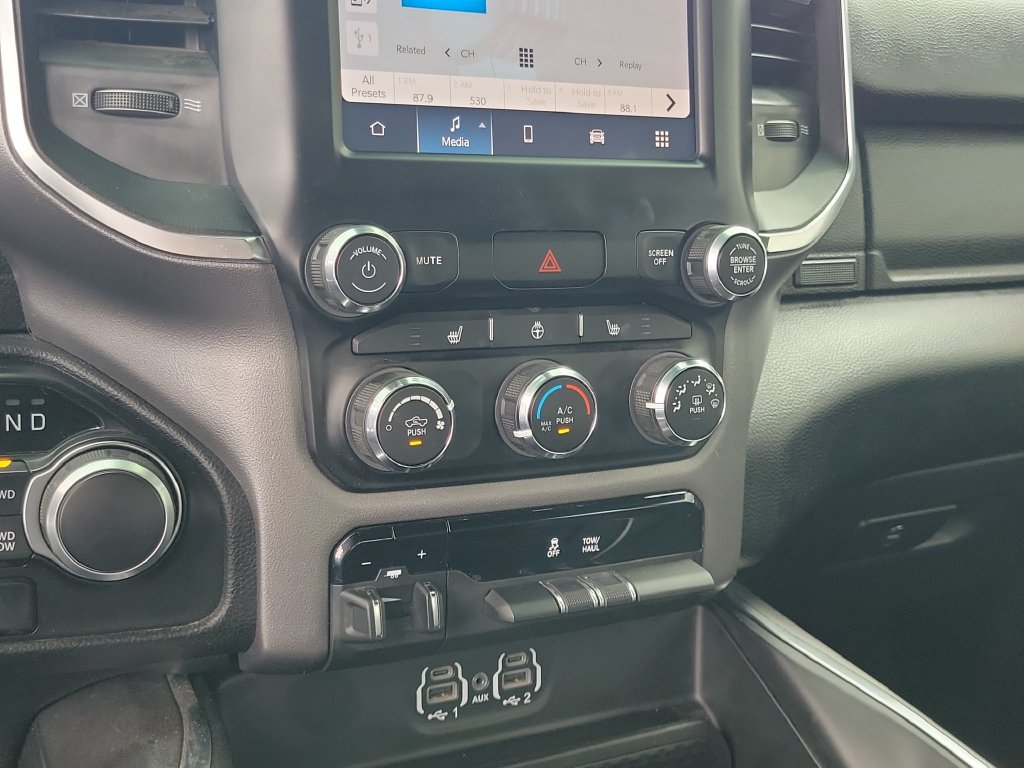 Used 2024 RAM 1500 Big Horn AWD/4WD image 28