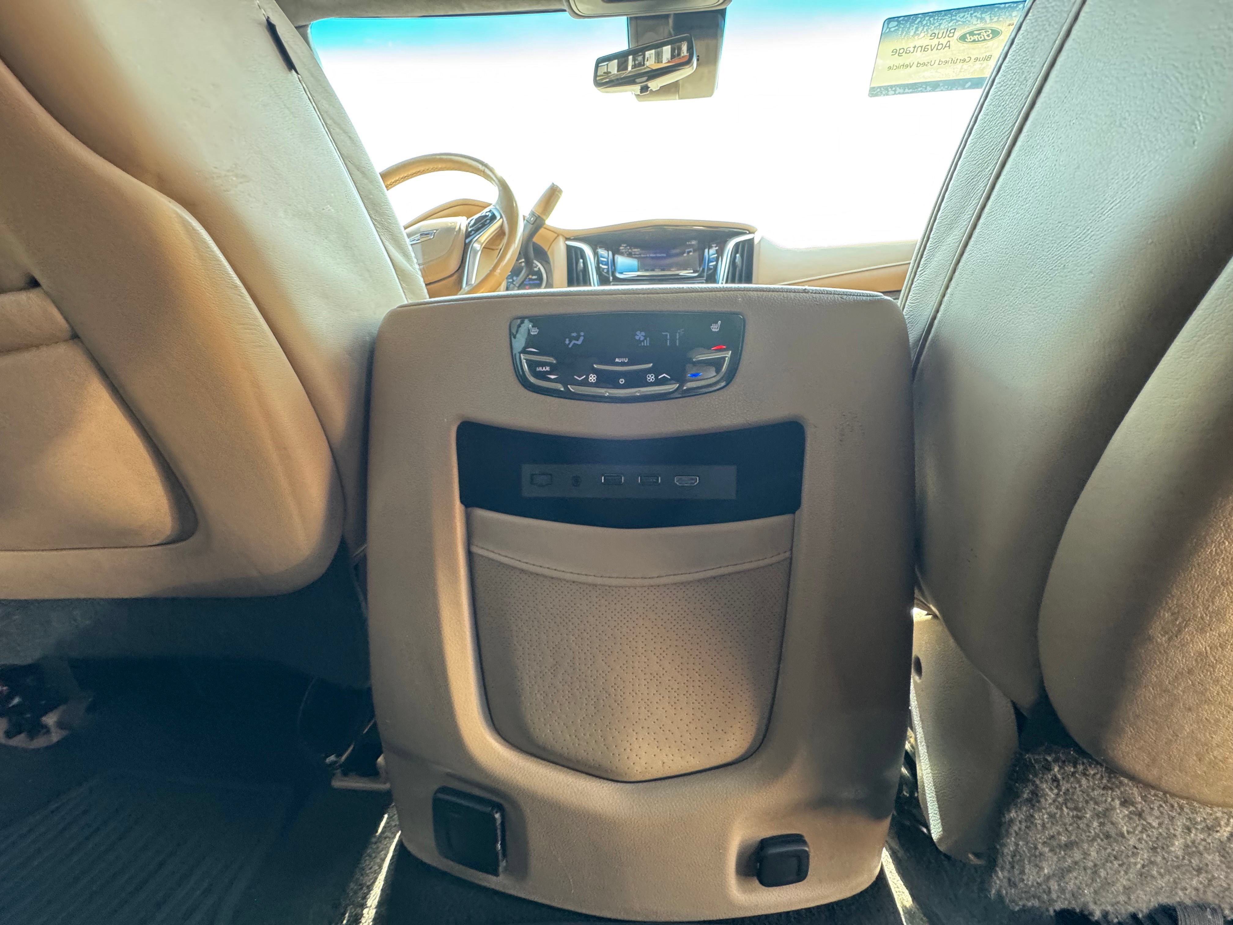 Used 2018 Cadillac Escalade ESV Platinum AWD/4WD image 23
