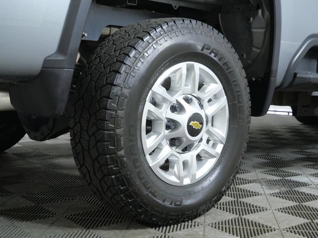 Used 2024 Chevrolet Silverado 2500 LT AWD/4WD image 6