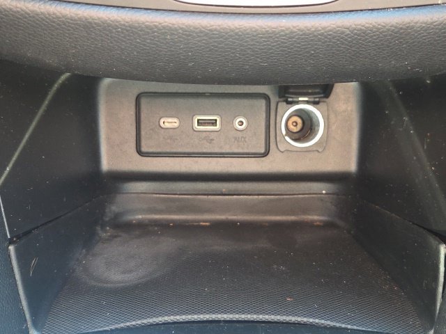 Used 2020 Chevrolet Equinox LT FWD image 35