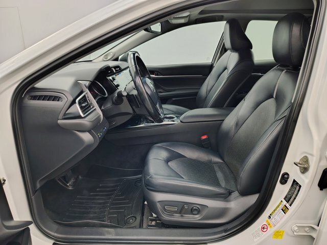 Used 2018 Toyota Camry XSE FWD image 19