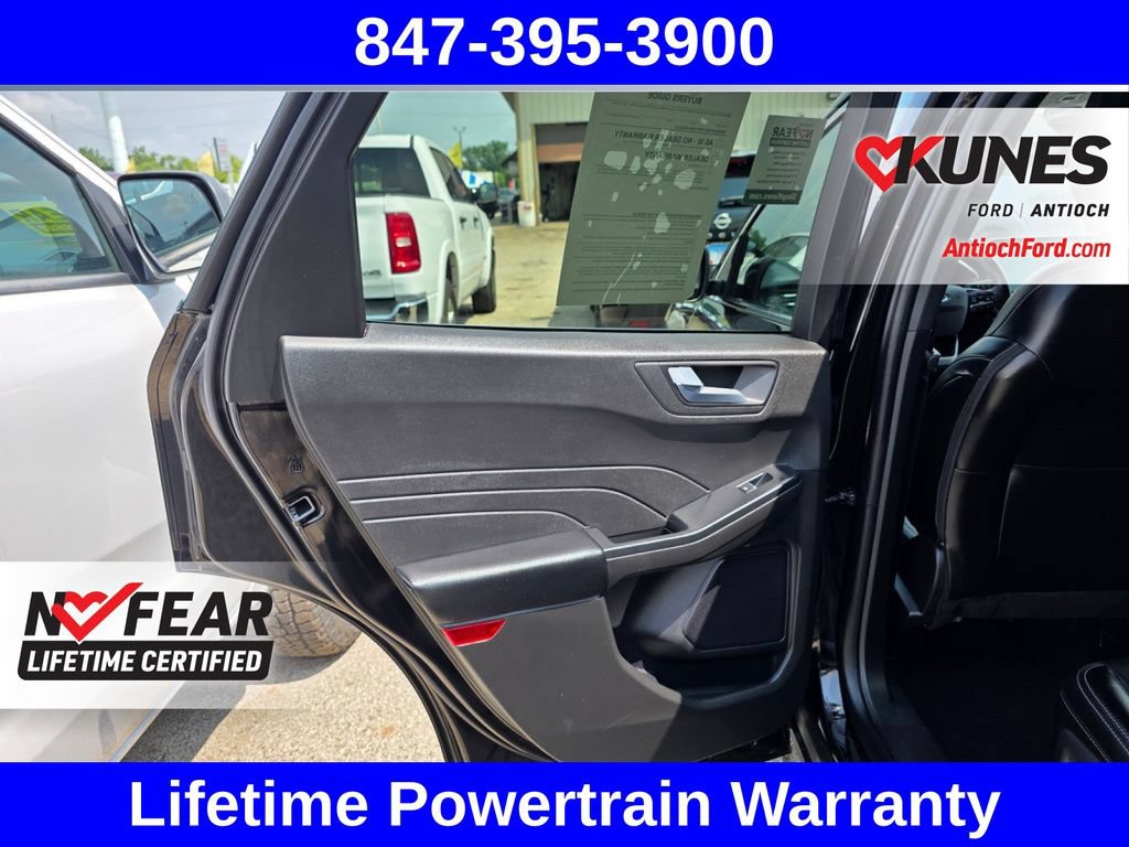 Certified 2025 Ford Escape Platinum AWD/4WD image 25