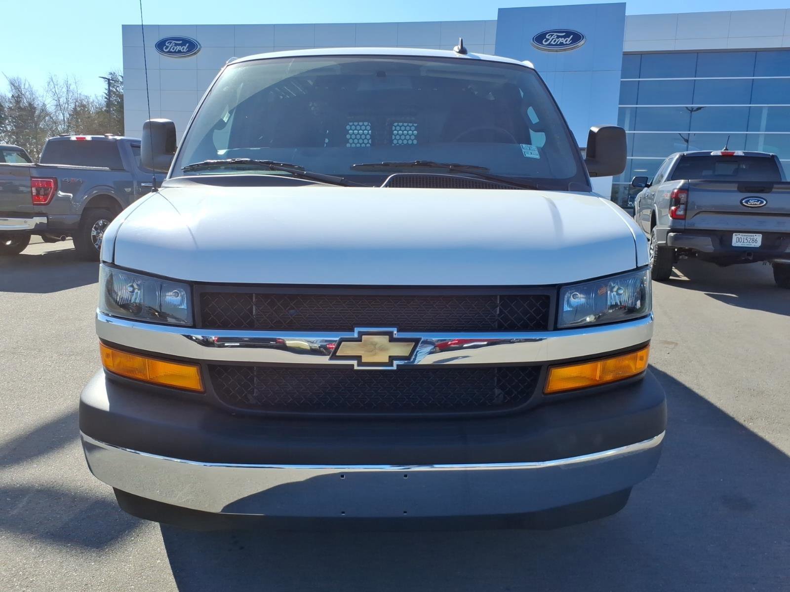 Used 2024 Chevrolet Express 2500 w/ Driver Convenience Package image 8