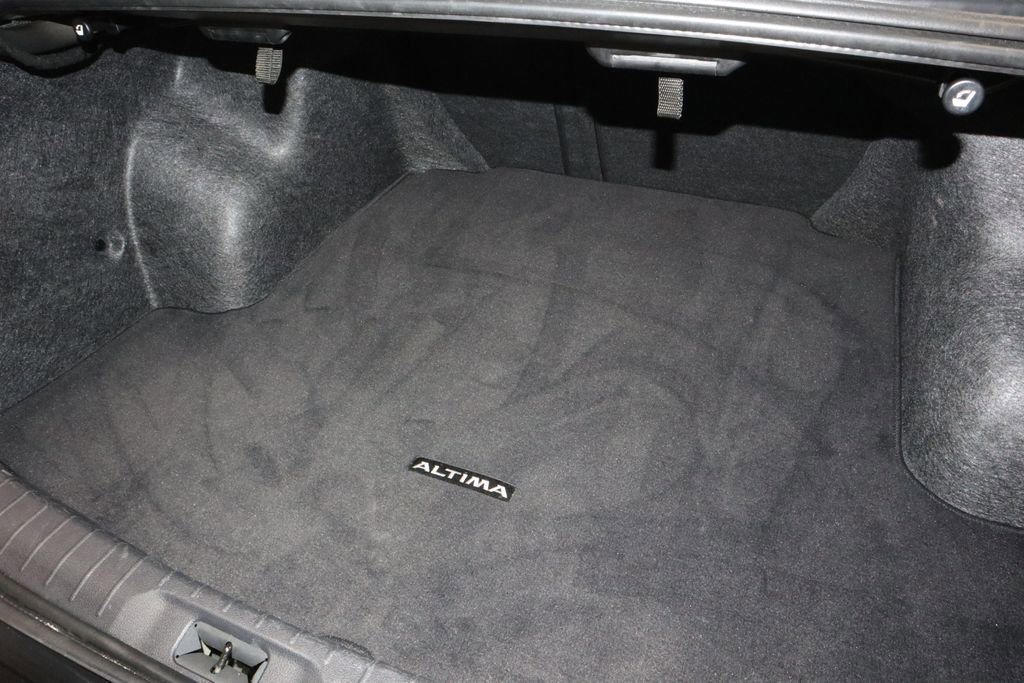 Used 2025 Nissan Altima 2.5 SV image 15