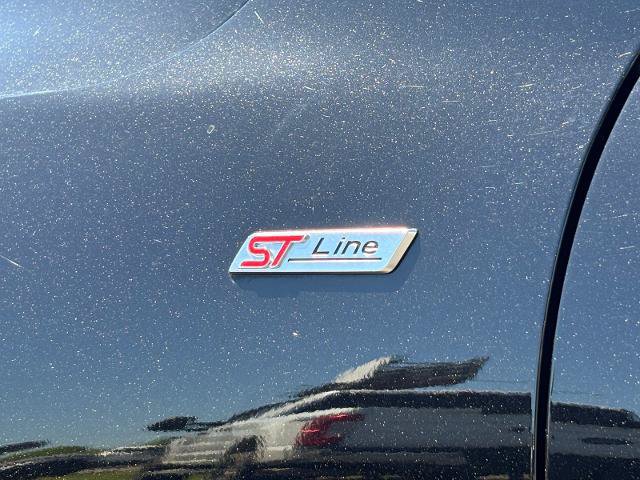 Certified 2025 Ford Escape ST-Line AWD/4WD image 27