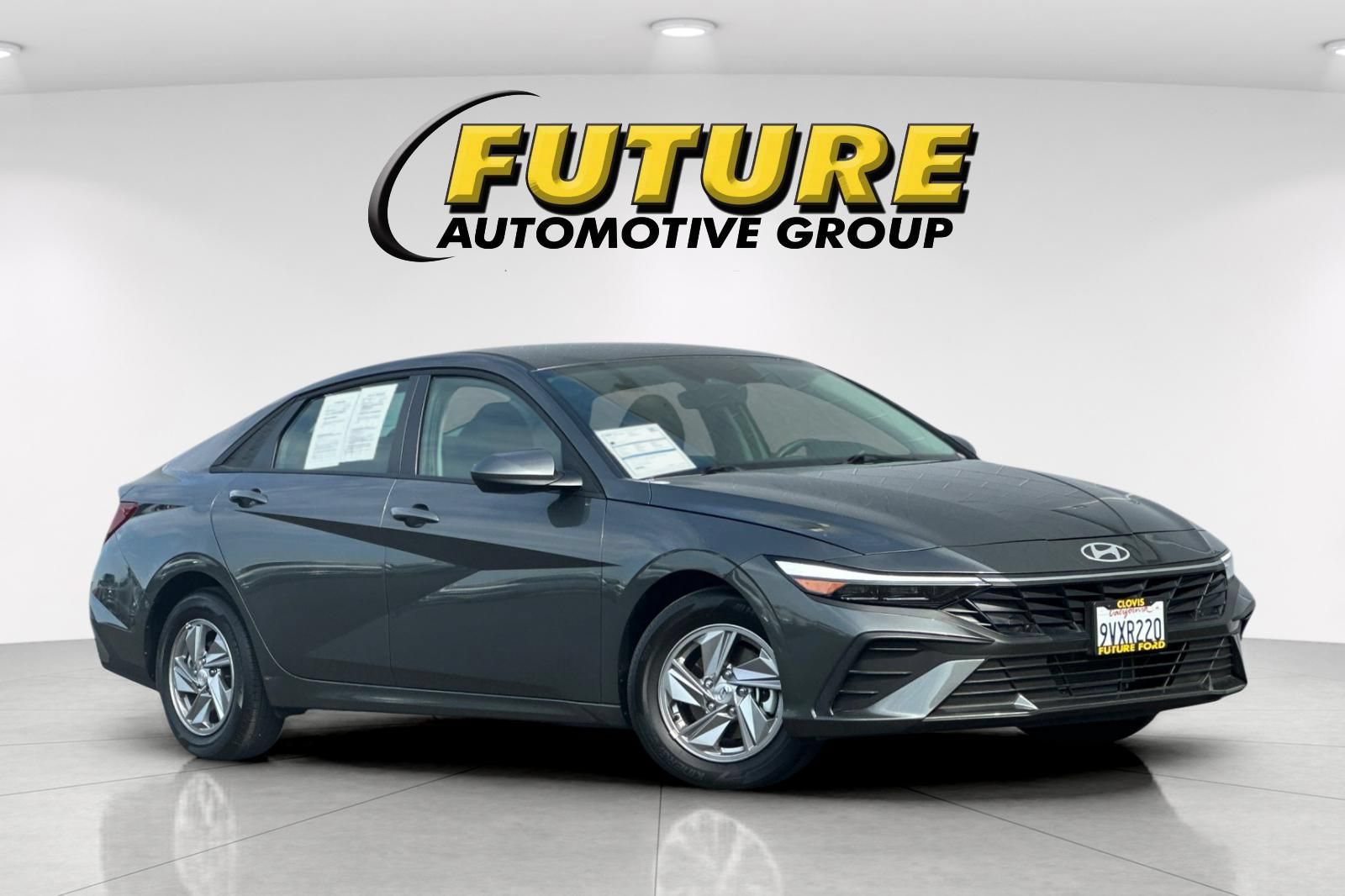 Used 2025 Hyundai Elantra SE FWD image 1