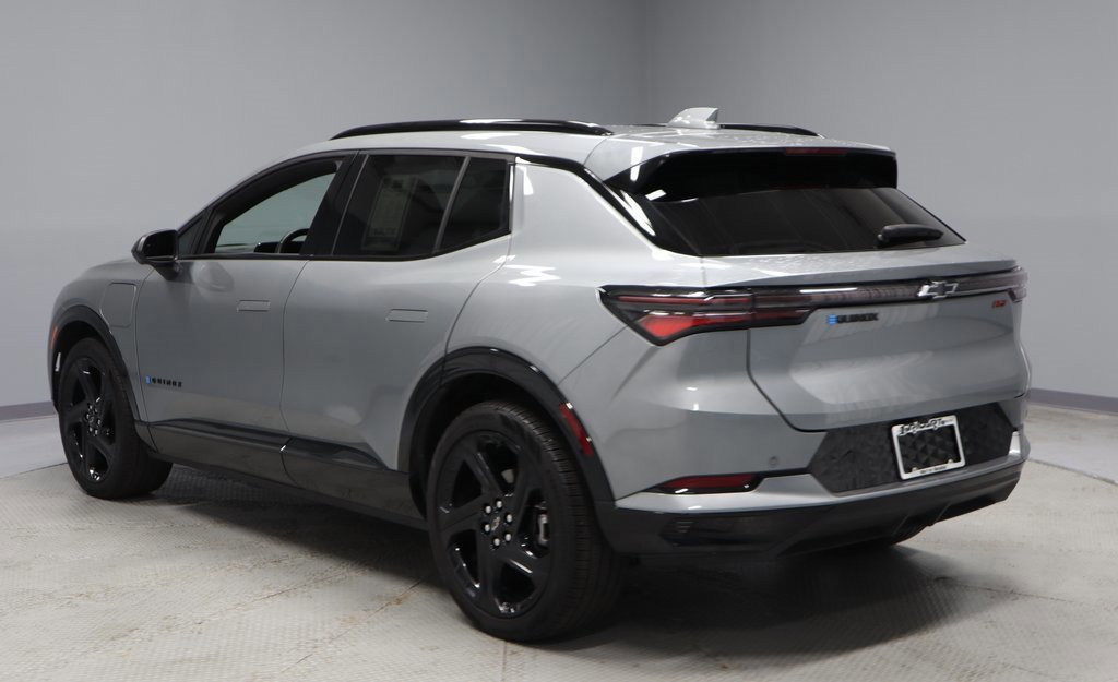 Used 2025 Chevrolet Equinox EV RS image 3