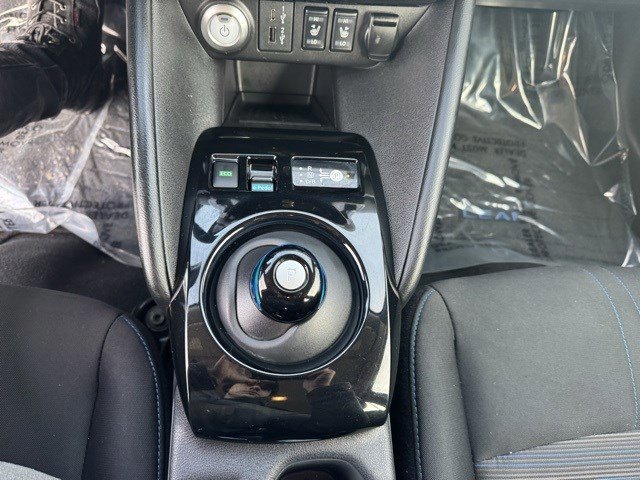 Used 2020 Nissan Leaf SV w/ SV Technology Package image 21