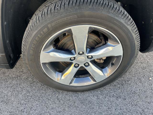 Used 2021 Jeep Grand Cherokee L Limited AWD/4WD image 9
