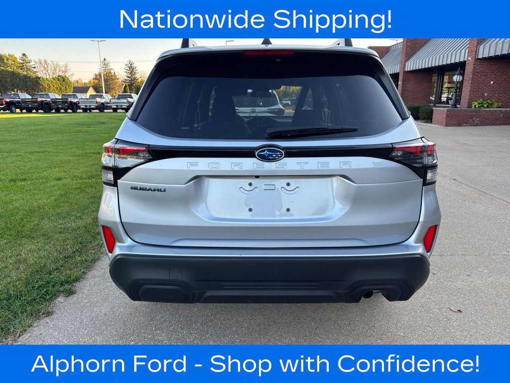 Used 2025 Subaru Forester Premium AWD/4WD image 4