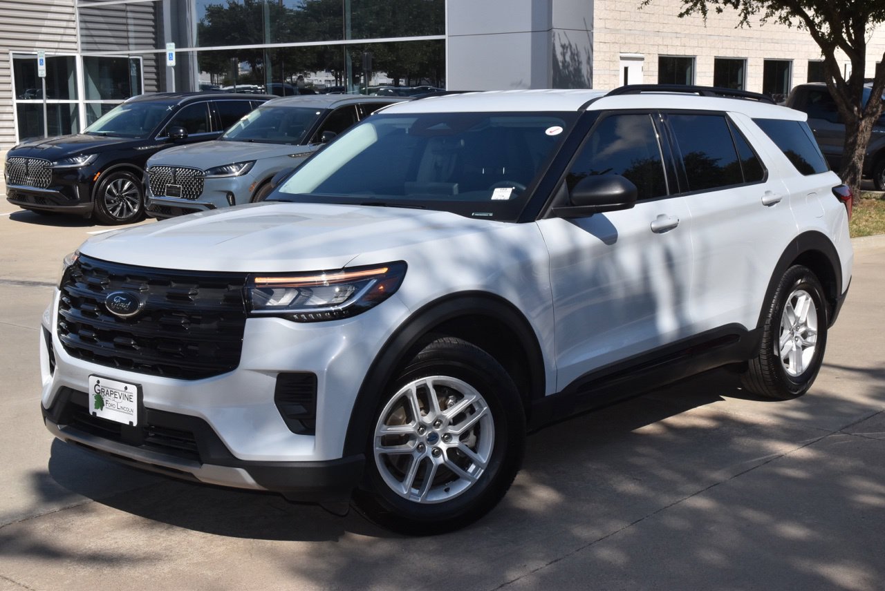Certified 2026 Ford Explorer Active RWD image 39