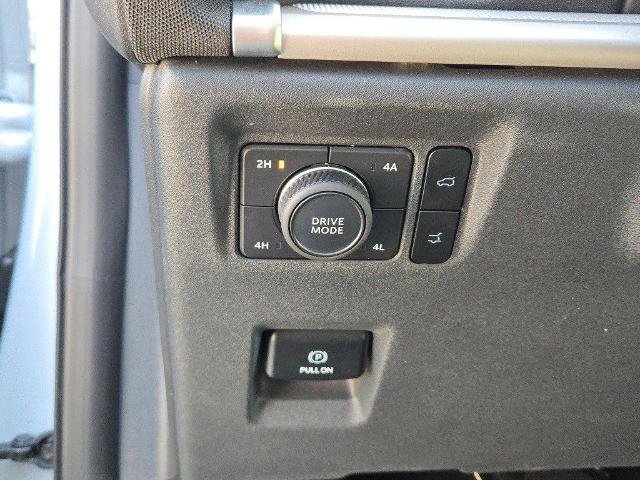Certified 2025 Ford Expedition Active AWD/4WD image 30