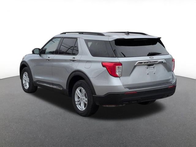 Certified 2023 Ford Explorer XLT image 2