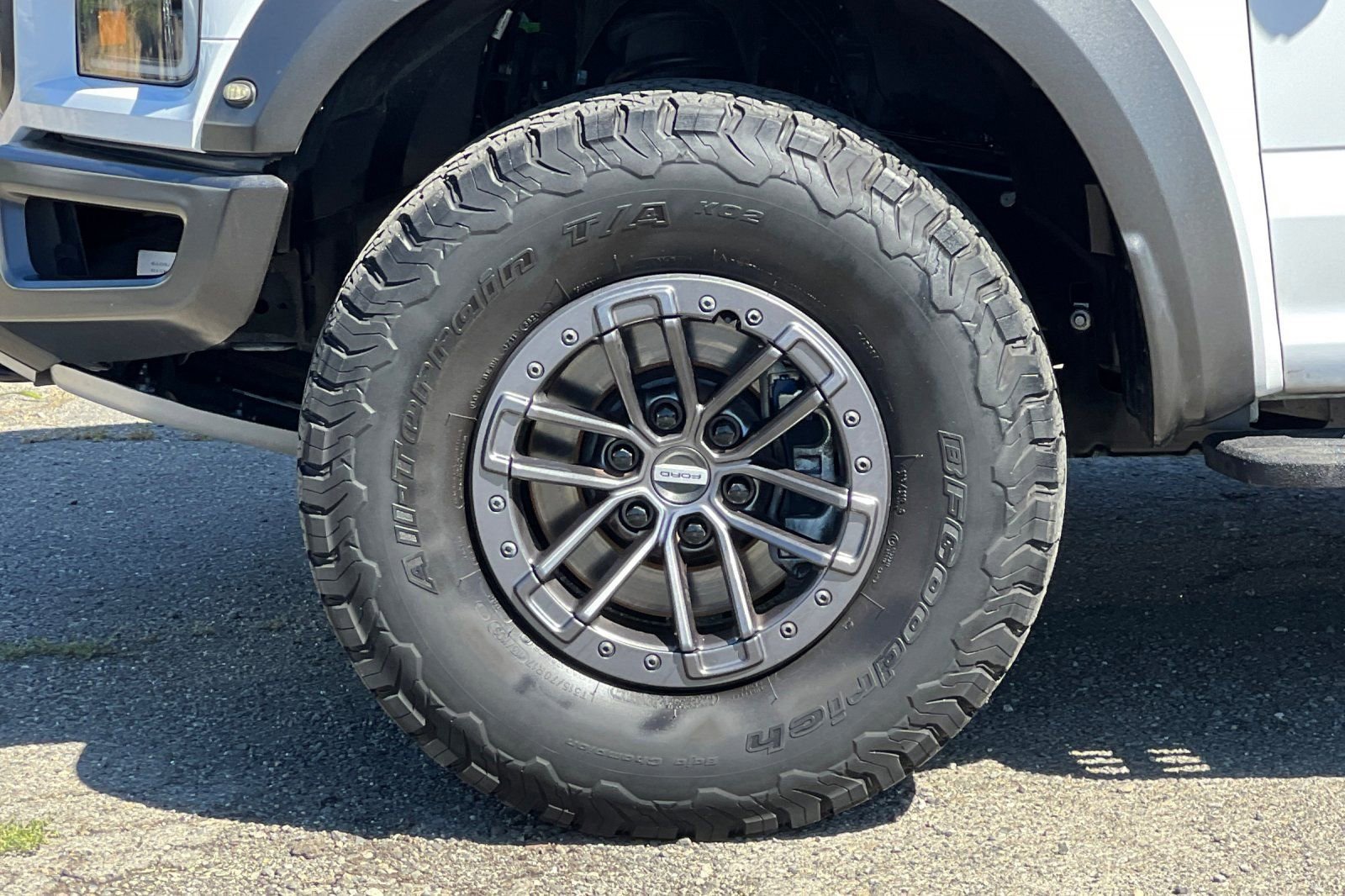 Certified 2020 Ford F150 Raptor w/ Equipment Group 802A Luxury image 26