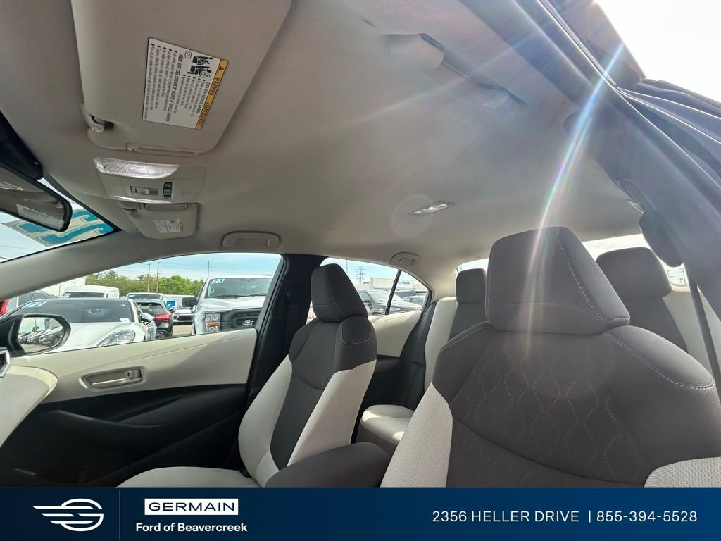 Used 2022 Toyota Corolla LE FWD image 16