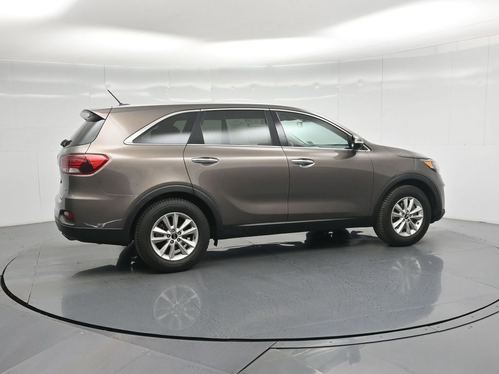 Used 2019 Kia Sorento LX image 16