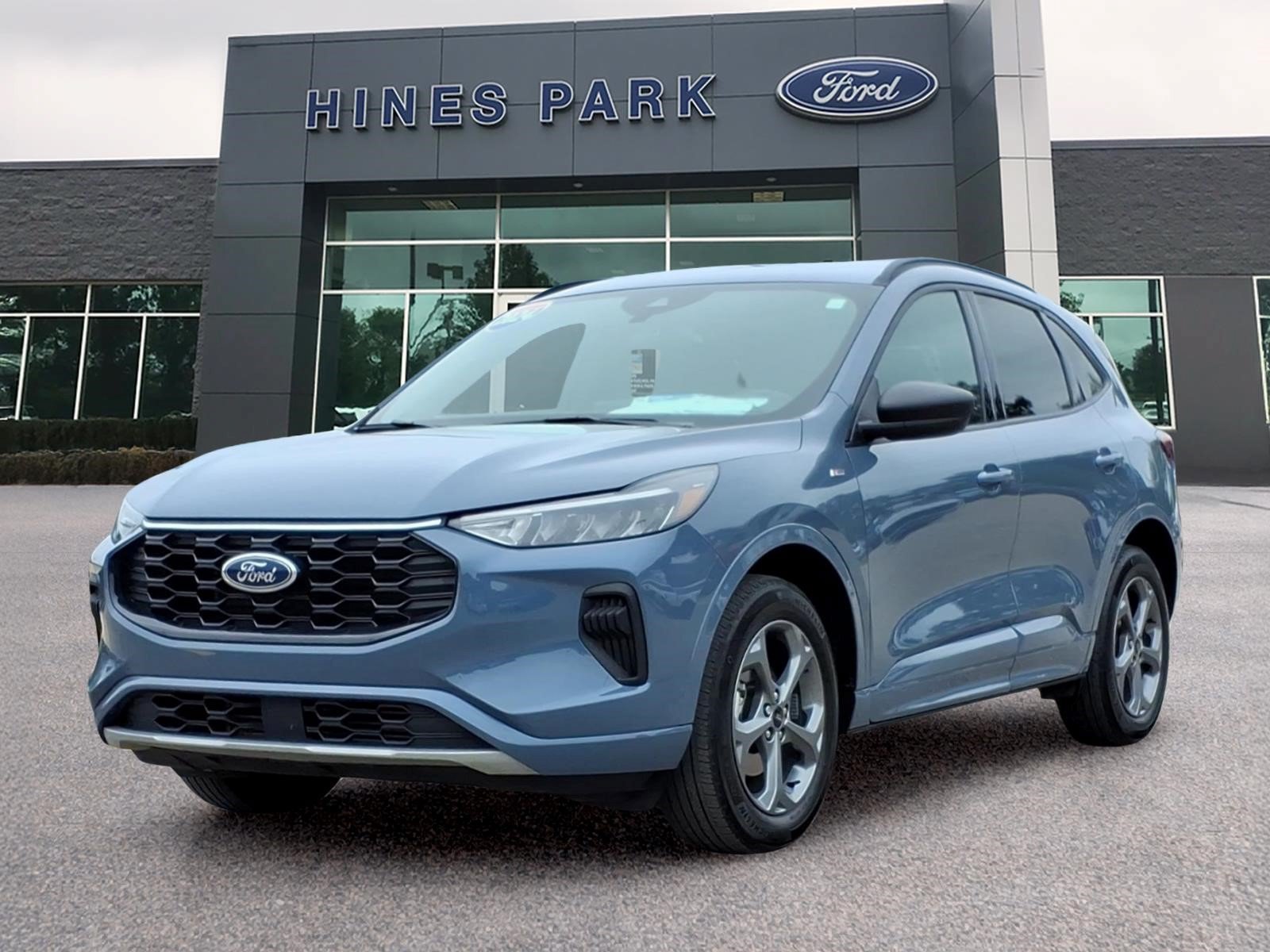 Certified 2024 Ford Escape ST-Line w/ Tech Pack #1 AWD/4WD image 3