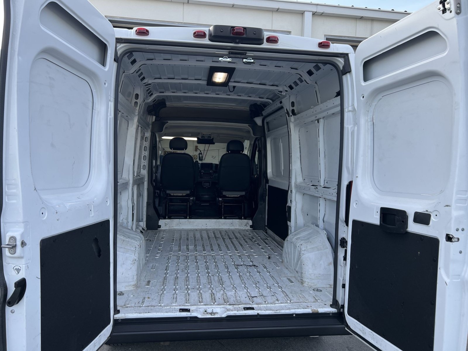 Used 2024 RAM ProMaster 2500 w/ Convenience Group FWD image 49