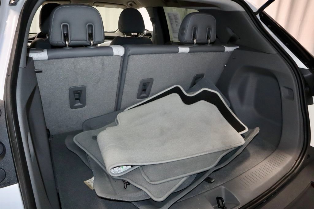 Used 2023 Chevrolet Bolt EUV Premier image 14