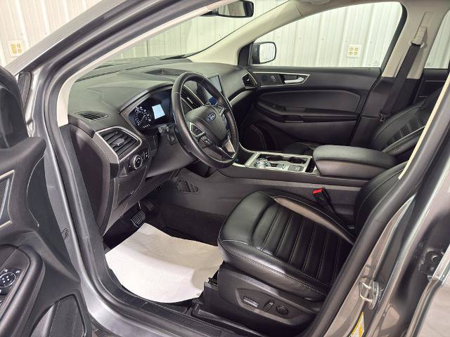 Certified 2023 Ford Edge SEL w/ Convenience Package AWD/4WD image 2