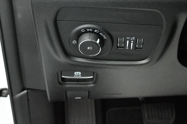 Used 2025 Jeep Grand Cherokee L Limited w/ Luxury Tech Group II AWD/4WD image 11