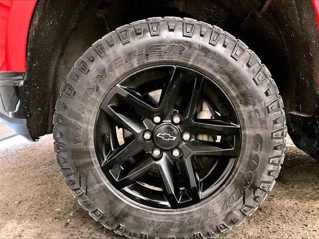Used 2020 Chevrolet Silverado 1500 LT Trail Boss AWD/4WD image 8