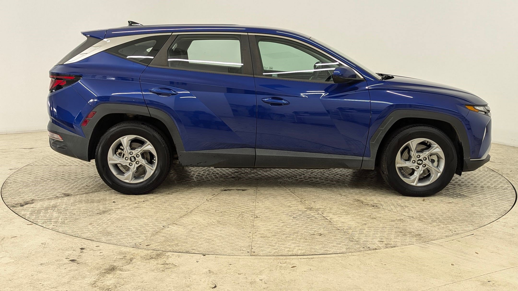 Used 2022 Hyundai Tucson SE image 8