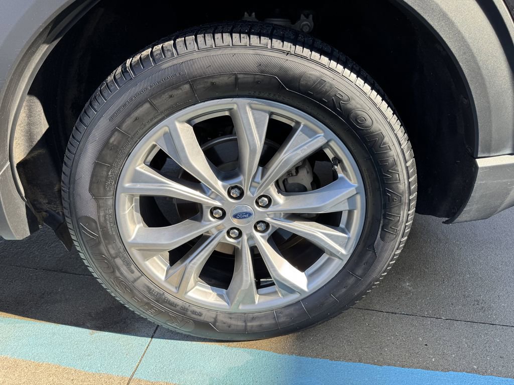 Certified 2023 Ford Explorer Limited w/ Equipment Group 301A image 6