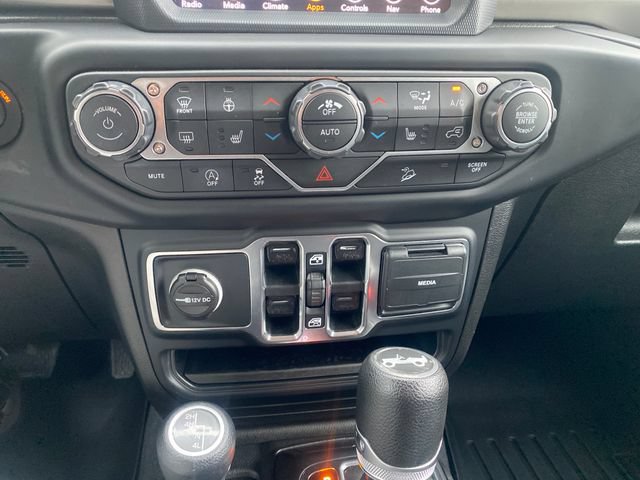 Used 2019 Jeep Wrangler Unlimited Sahara AWD/4WD image 20