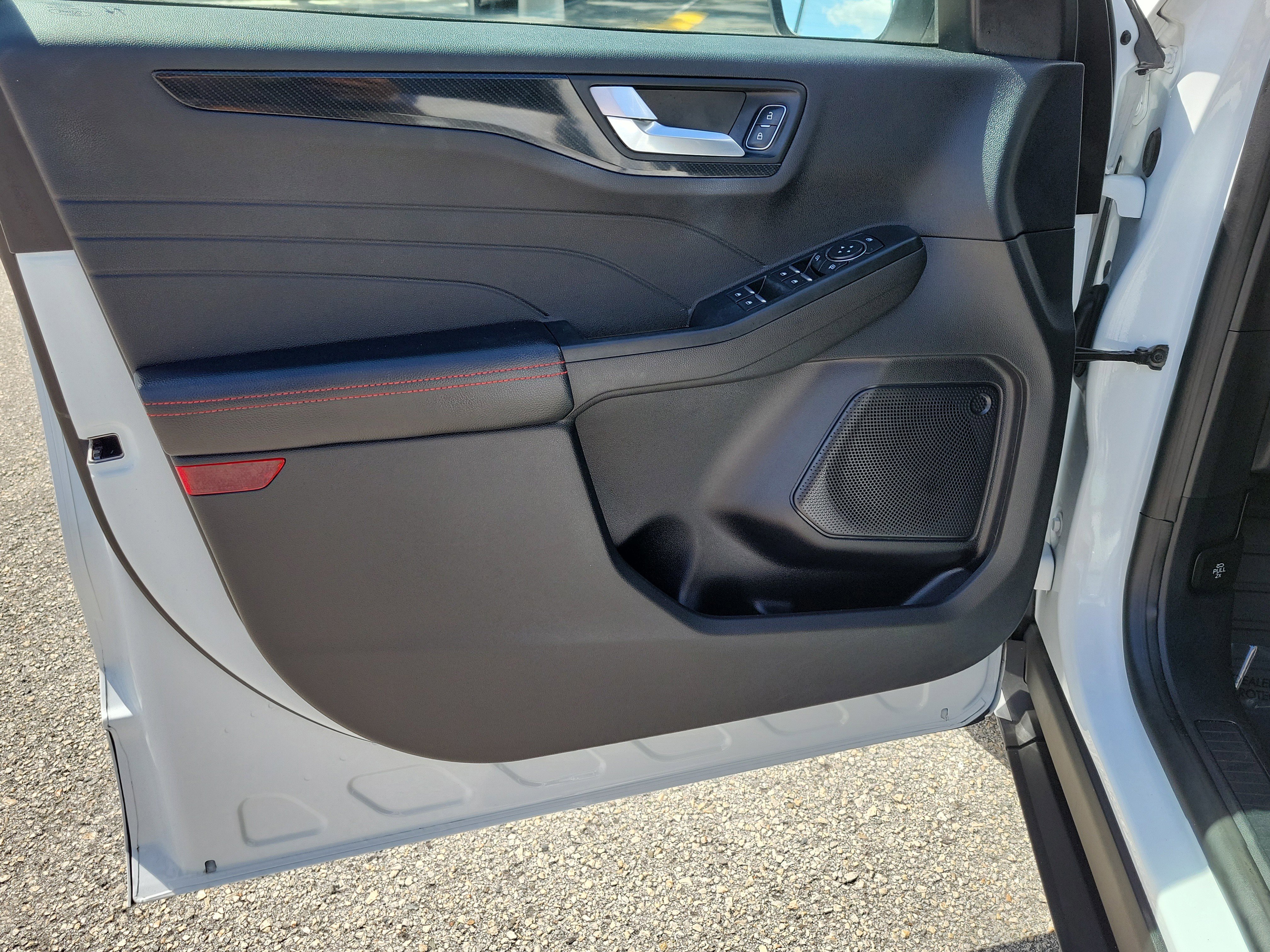 Certified 2023 Ford Escape ST-Line w/ Tech Pack #1 FWD image 17