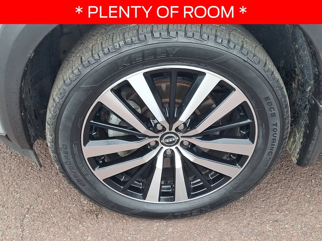 Used 2024 Nissan Pathfinder Platinum w/ Cargo Package FWD image 8