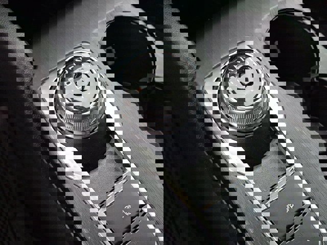 Certified 2023 Ford Escape Platinum w/ Premium Technology Package AWD/4WD image 9